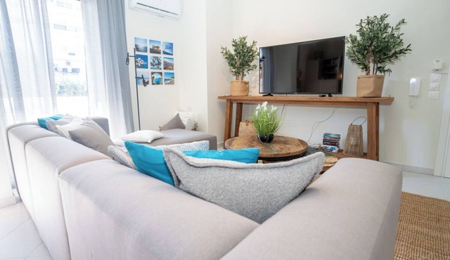 Modern central apartment for couples with 2 balconies - relax in style in Rodos