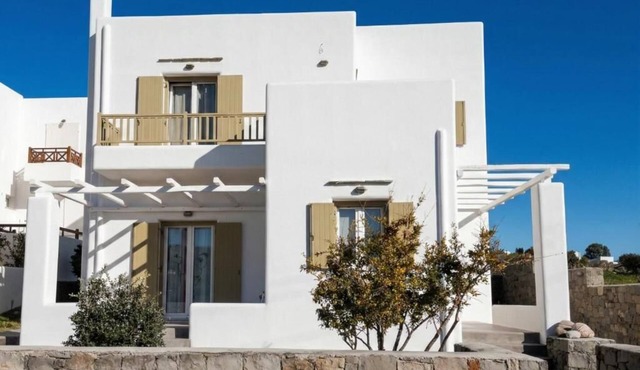 Modern Cycladic Villa Near Adamas Port with Balconies & Private Parking in Milos