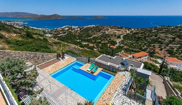 Modern Detached Villa, A/C, Private Pool, Panoramic Sea Views over Mirabello Bay near Elounda! in Elounda