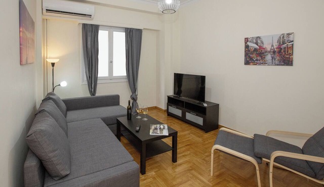 Modern Rental with Cozy Charm by GHH in Athina
