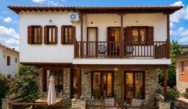 Mountain Breeze Sanctuary with View near Volos in Alli Meria