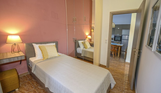Mpoulakis Apt 46, 3 bedroom family apartment next to my photo studio in Κίσσαμος