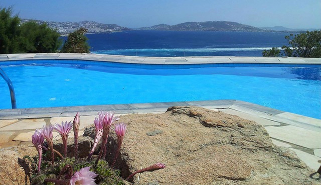 My Rental Homes - Villa Rose 1, only 1 km from Agios Stefanos beach. Shared pool in Mykonos
