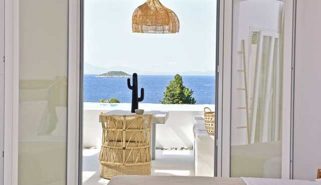 Natura Luxury Villas in Skopelos