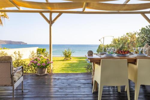 Nautilus house in Stalos
