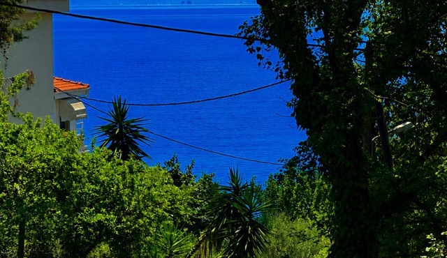 New Luxury House with private beach in Paleo Tsifliki