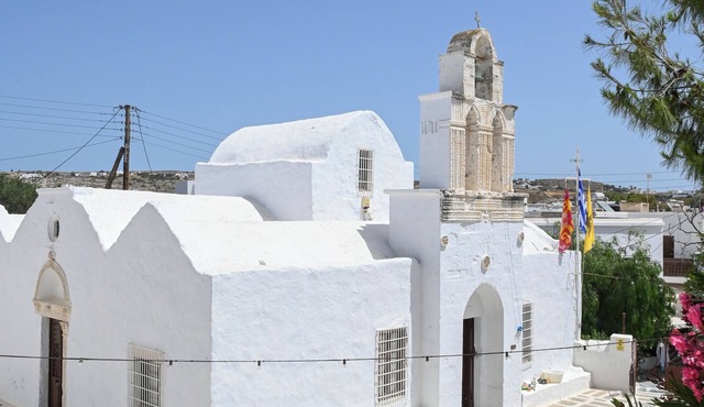 Newly renovated house in the heart of the port!Beautiful and quiet neighborhood! in Adamantas