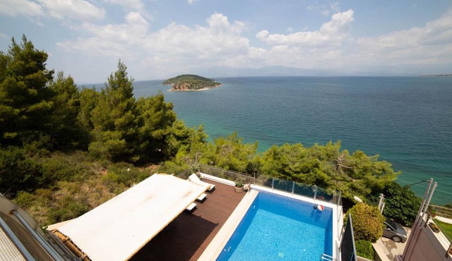 NIAN villa sea in Drosia