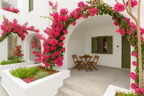 Nostalgia Ambelas Paros Seaside Apartments in Ambelas