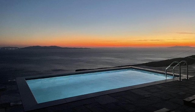 Olea Tinos, A Luxury Villa in Kardiani