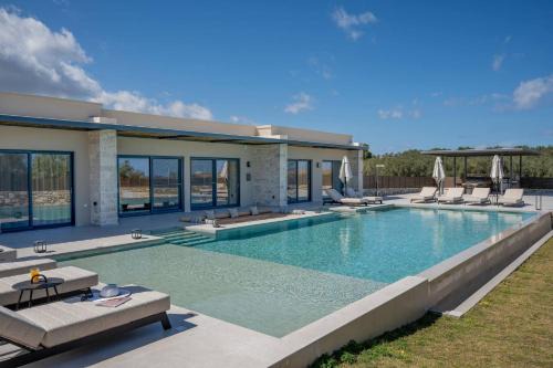 Olive Hill Villa, By Hellocrete in Rethymno