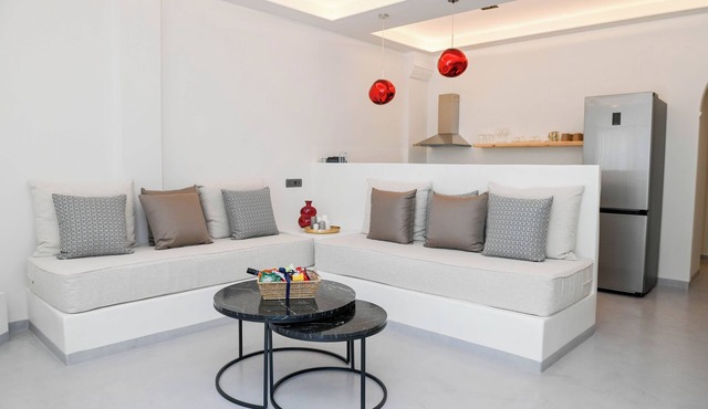 Omnia Suite located in Fira Capital of Santorini and very close to the caldera. in Thira