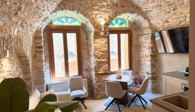 Opus Luxury Maisonette in Chios
