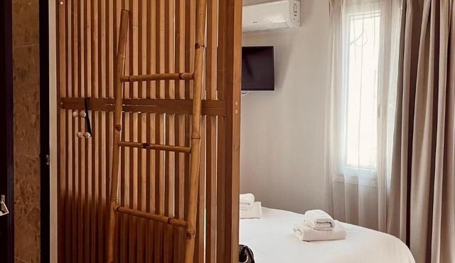Orfeas Luxury Rooms & Studio in Skopelos Town