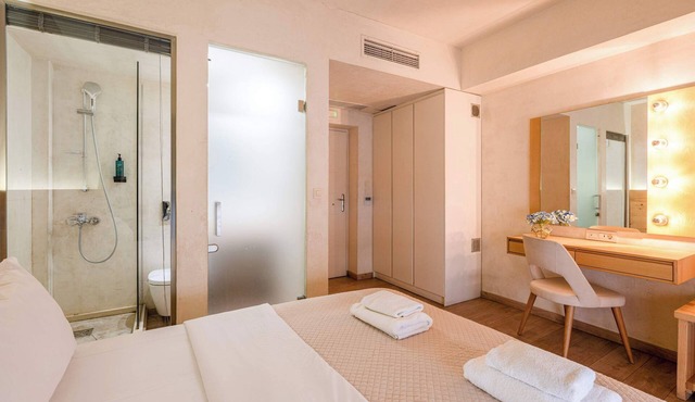 Panellinion Beachfront Getaway - Double Room in Kalamata