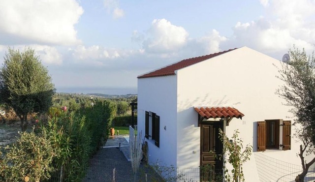 Panoramic Villa in Kyriannav for 4 in Kiriánna