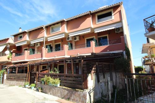 Panos Apartments in Benitses