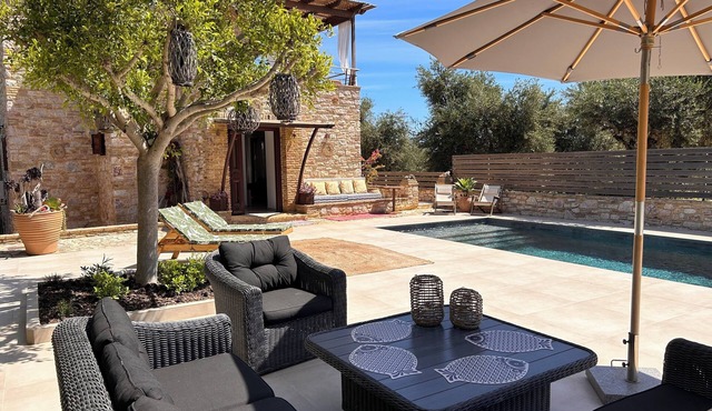 Parenthèse enchantée dans une villa chic et élégante face à la mer in Kompi