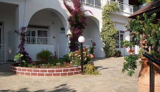 Paschalia Sea View Studios in Polygyros