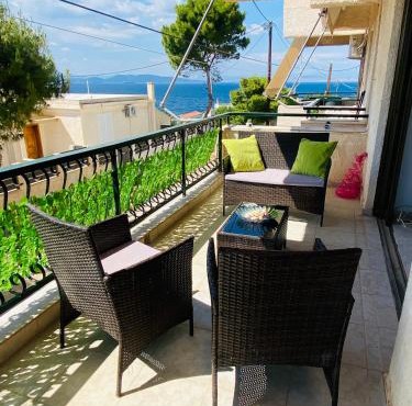 Peaceful Seaside Apartments in Vagia
