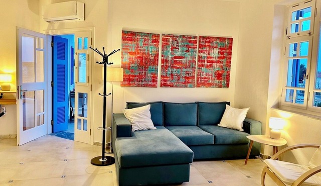 Penthouse Amalía - central, stylish, quiet in Karistos