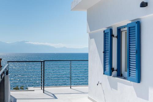 Penthouse Seafront Luxury Studio in Epanomi