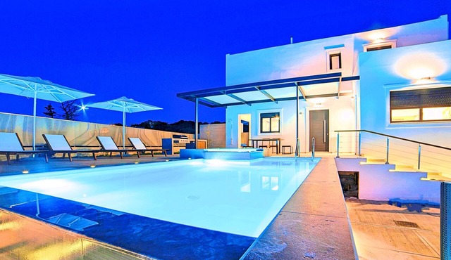 Perla Bianca Heated Pool in Georgioupoli