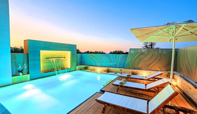 Perla Nera Villa Heated Pool in Georgioupoli