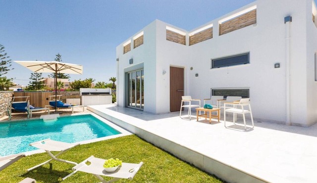 Persi by the beach! Thalasses villas in Rethymno