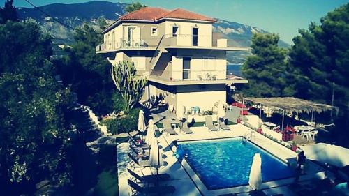 Pessada Bay Studios and Apartments in Pesádha