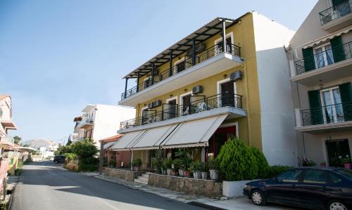 Petania Hotel & Apartments in Lixouri