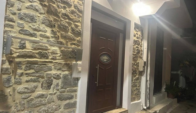 Petra - Peaceful mountain retreat in Kalamafka Crete in Ierapetra
