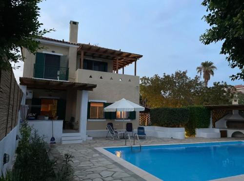Plepi's Seaside Villa in Plépi