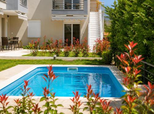 Pool Access Danai 15,1 in Ofrínion