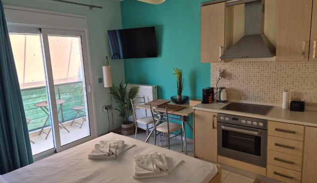 Port Side luxury apartments in Keramoti