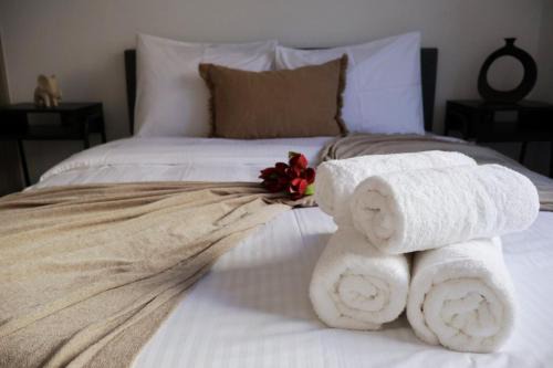 Porto Piraeus Suites Near Maniatika Metro Station-B1 in Piraeus