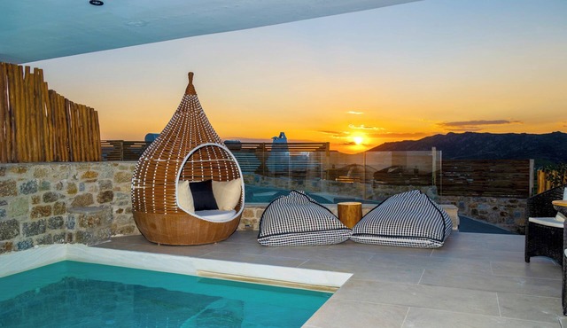 Premium 2 Bedroom House with Private Pool in Mykonos