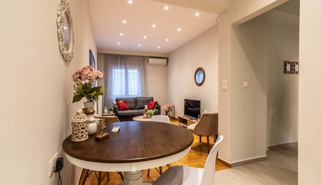 Prime 2BR Apartment Next to Kallimarmaro Stadium in Athens