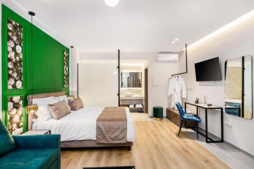 Princess of Axos Luxury Suites in Axós