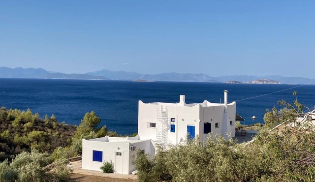 Private Beach House Greece in Saterlí