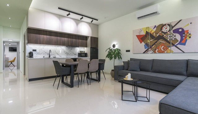 Private gym, 2-bedroom apartment for 6, Ierapetra, south Crete in Ierapetra