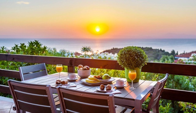 R 1302 Anker Red Villa With Safe Deposit Box, Sea view & Sofa Bed in Mitropisi