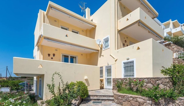 R 1325 Villa Barite (6 bedroom) in Kato Posidonia