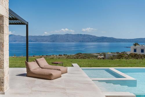 Rastoni Villa - 'Free' heated pool & panoramic view in Kalivianí
