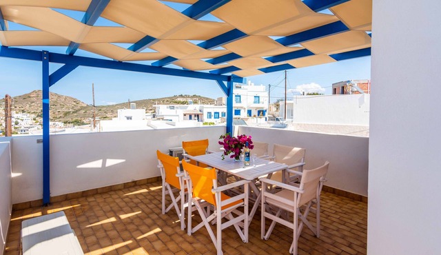 Renas Cycladic House in Milos