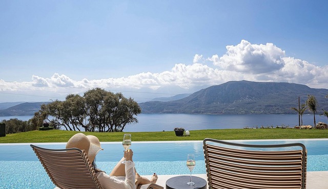 Retreat to Ethereal Luxury and Wellness: by etouri in Chania