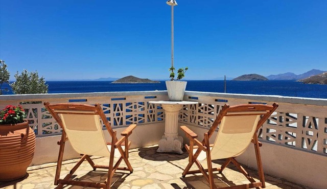 Rodon Kato Spilia Apartment Leros With Panoramic Views - 5 min From the Beach in Leros