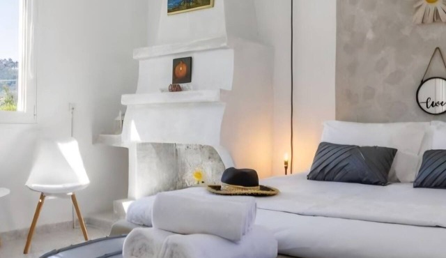 RODOTHEA HOME: Complete tranquility combined with a host of amenities! in ΣΚΟΠΕΛΟΣ