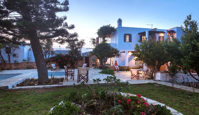 Romano Garden House, 50 m from the beach, Tinos in Agios Romanos