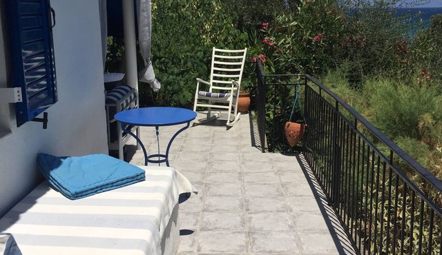 Romantic Beach Side Cottage in Koroni
